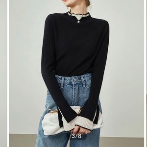 Commense Contrast Trim Mock Neck Top